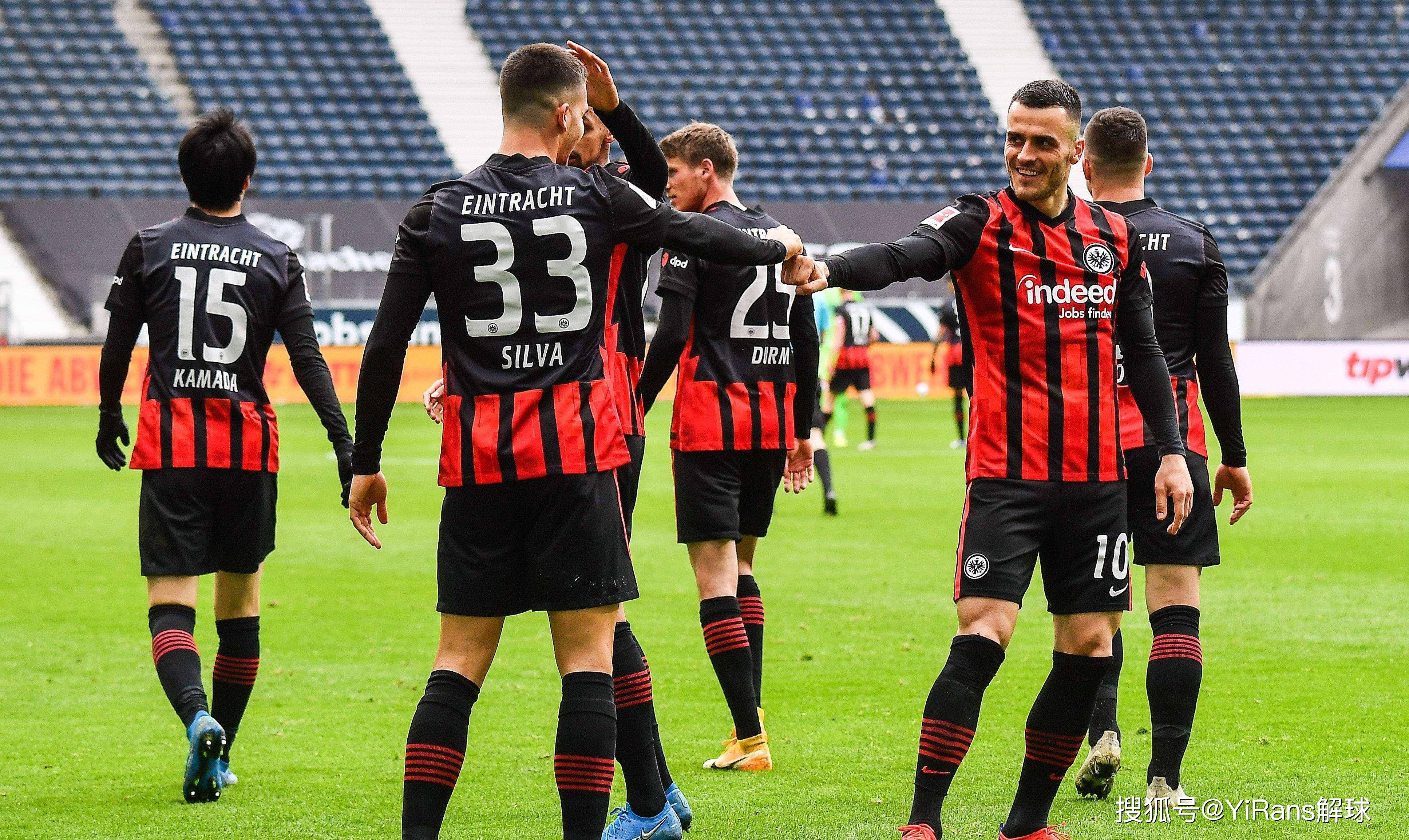 包含门兴格拉德巴赫发布备战花絮，赛前内部沟通，德国杯任务艰巨，赛季目标并未改变的词条